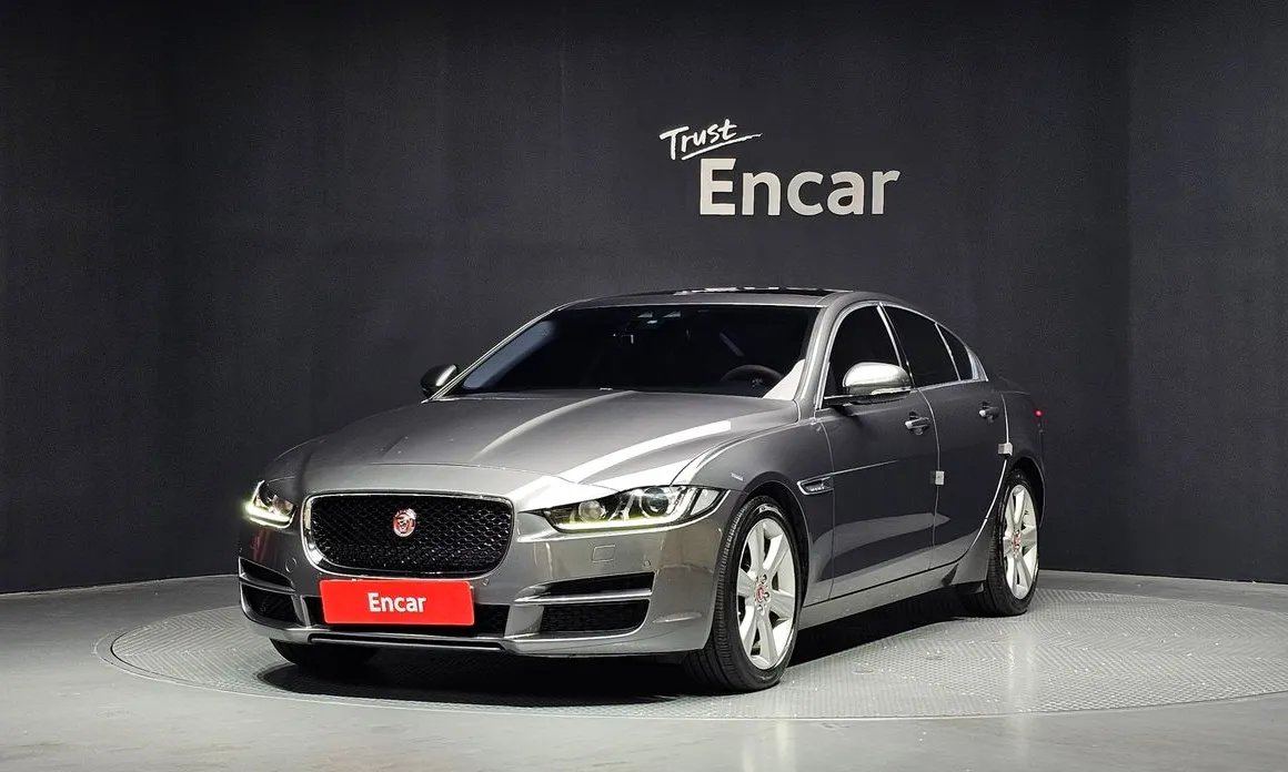 Jaguar XE 2016