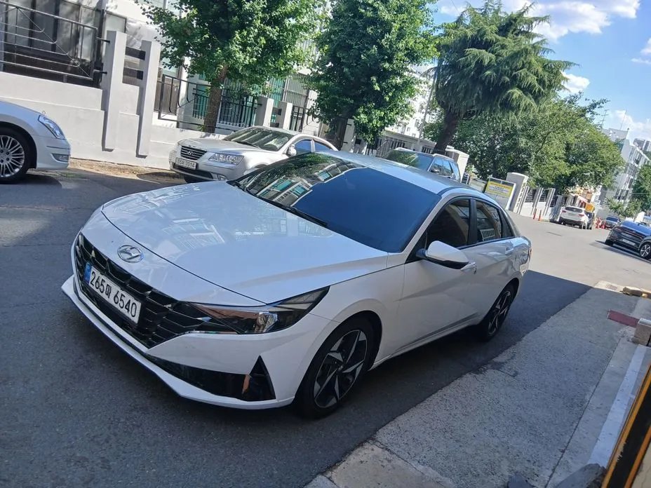 Hyundai AVANTE 2021
