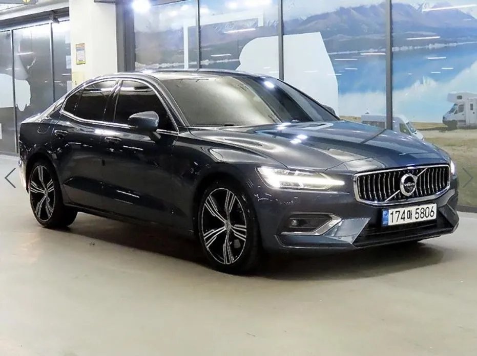 Volvo S60 2022