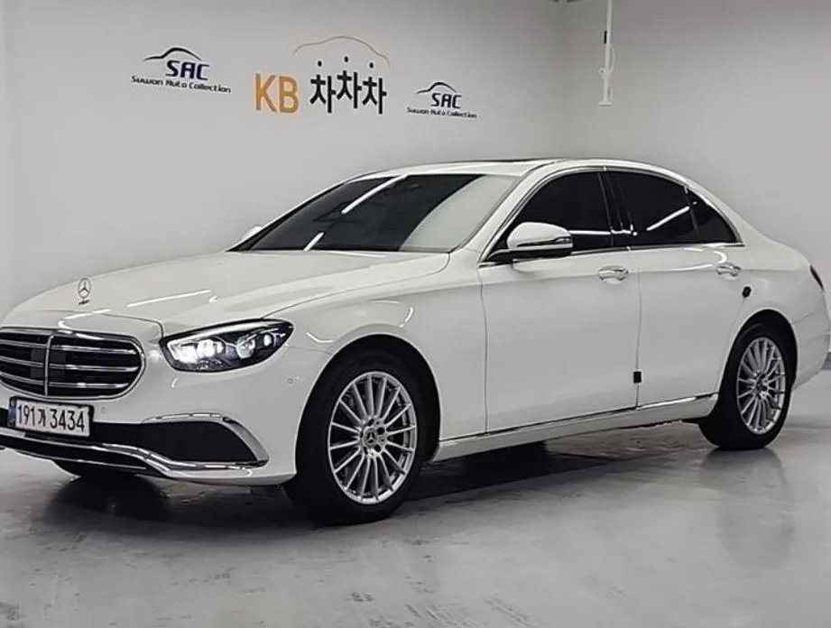 Mercedes-Benz E-Class 2021