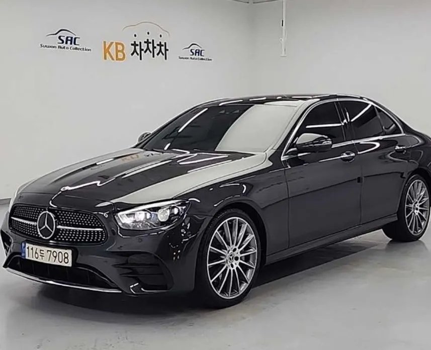 Mercedes-Benz E-Class 2022
