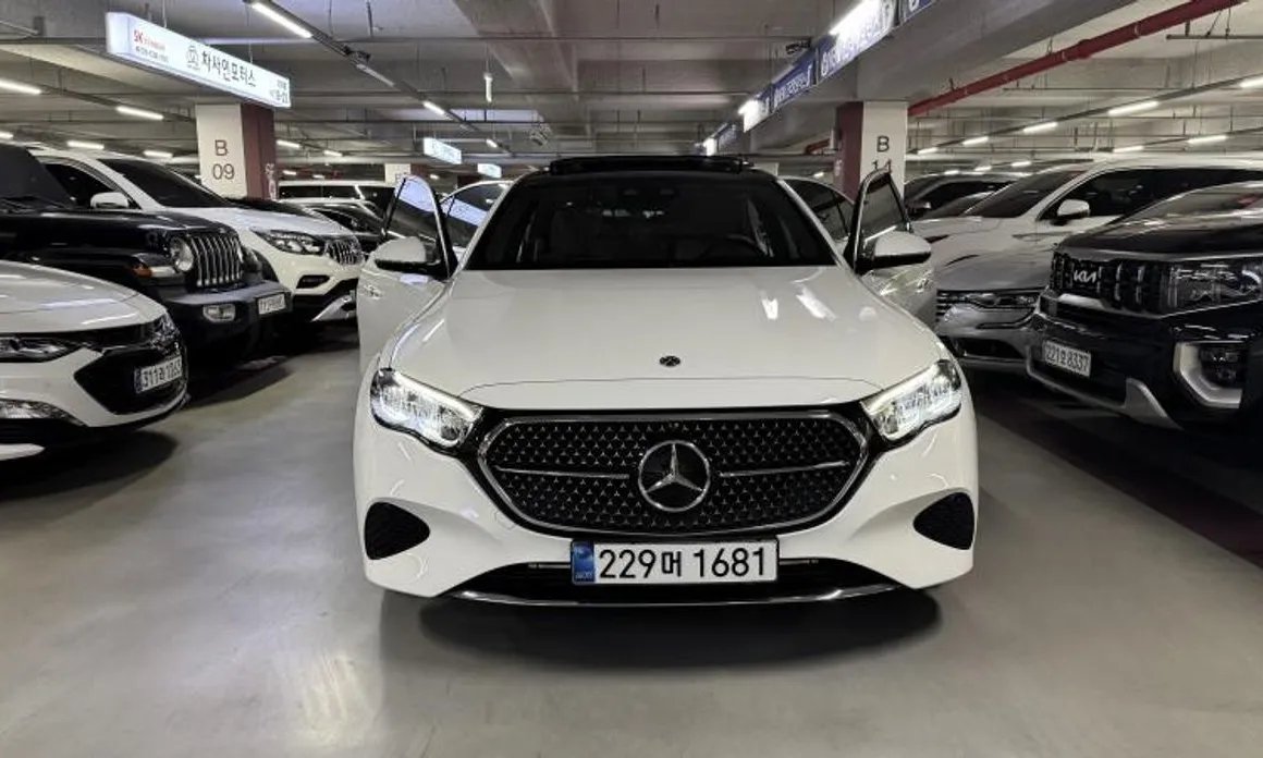 Mercedes-Benz E-Class 2025