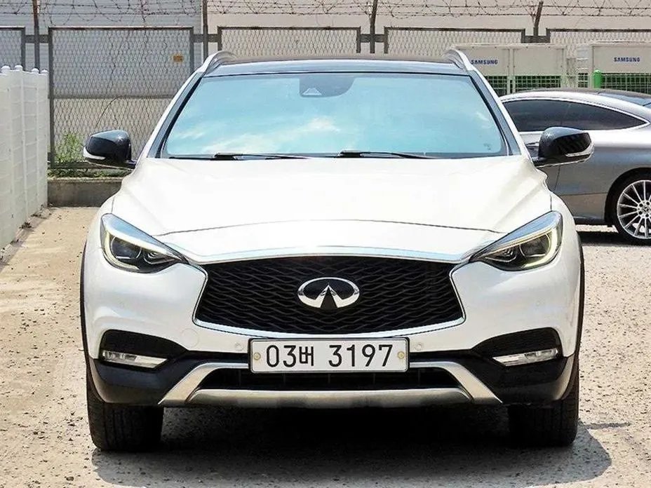 Infiniti QX30 2019