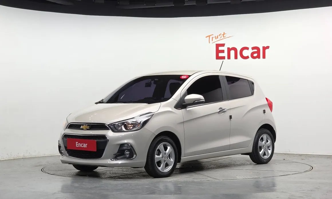 Chevrolet Spark 2016 — фото 1 из 20