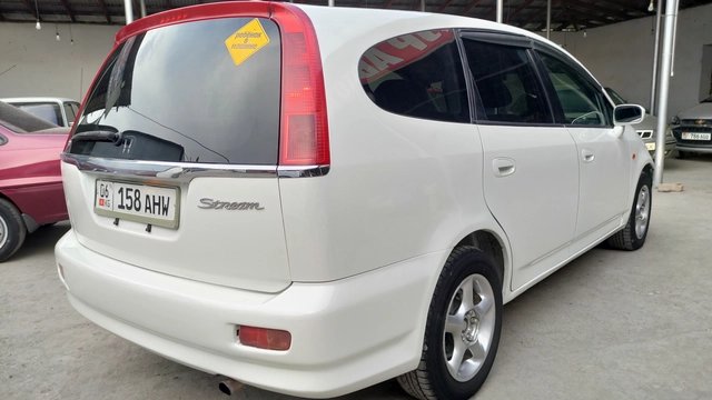 Honda Stream I 2002