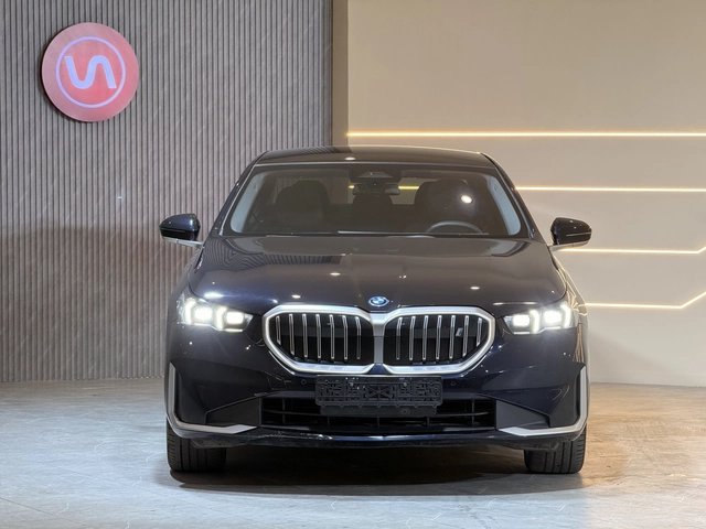 BMW i5 2024