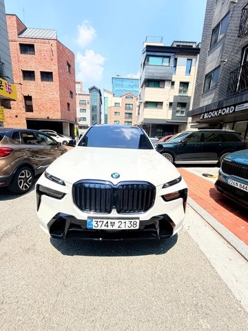 BMW X7 I (G07) Рестайлинг 2025