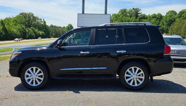 Lexus LX III 2011