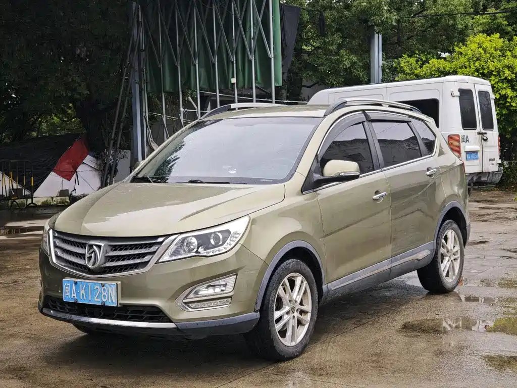 Baojun 560 2015