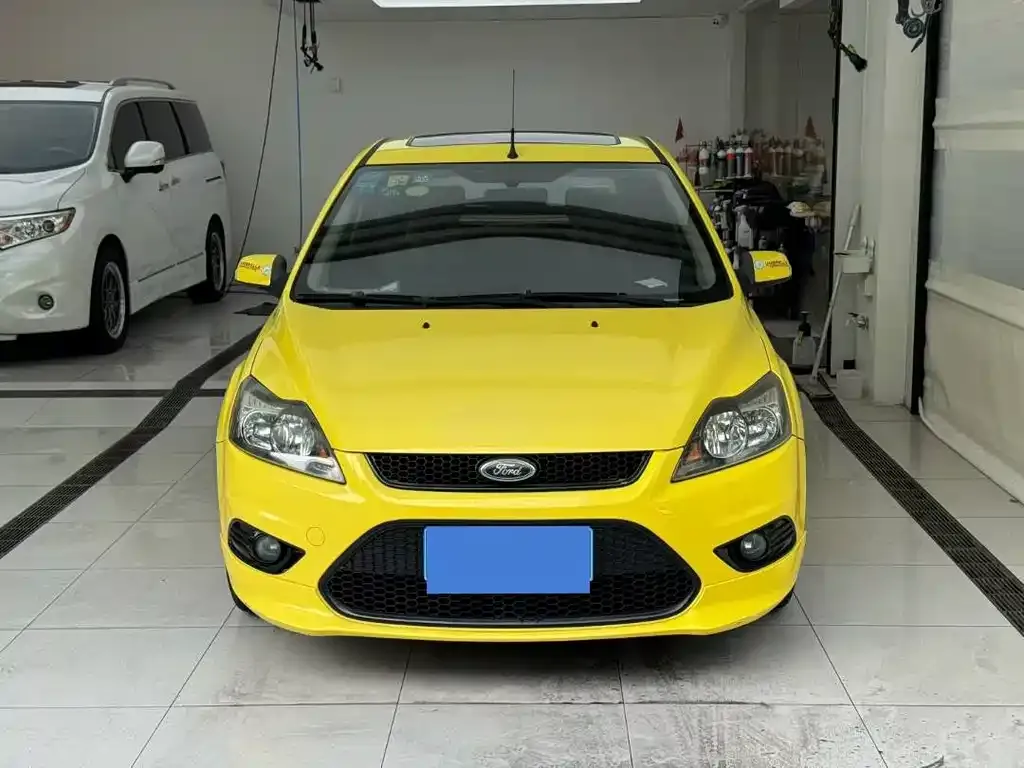 Ford Focus 2013 — фото 1 из 5