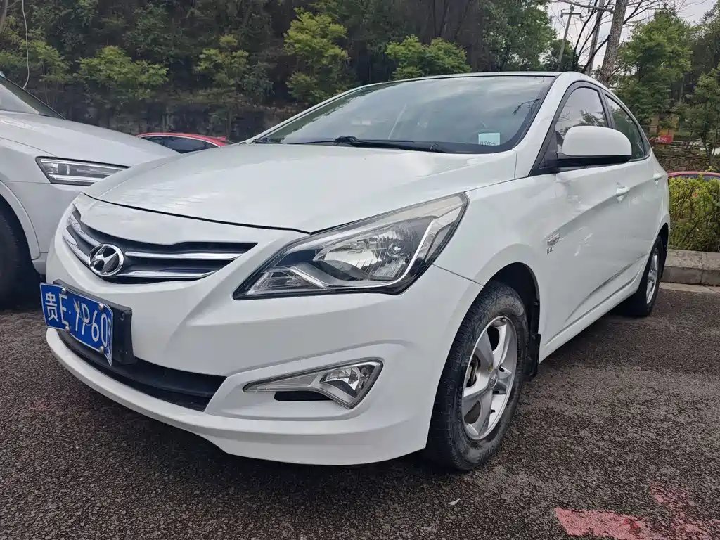 Hyundai Verna 2015