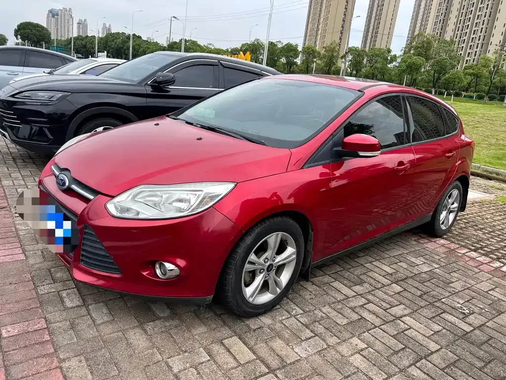Ford Focus 2014 — фото 1 из 5