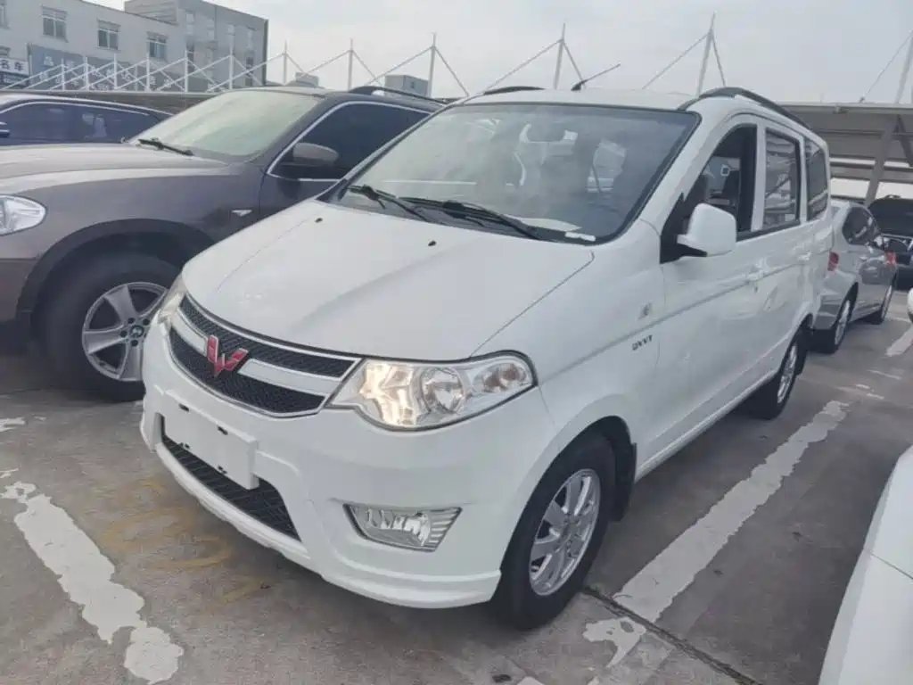 Wuling Hongguang 2016