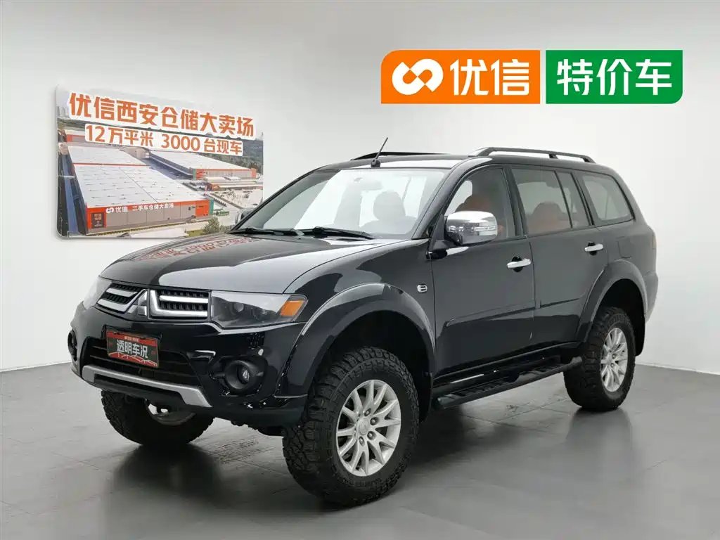 Mitsubishi Pajero Sport 2014 — фото 1 из 5