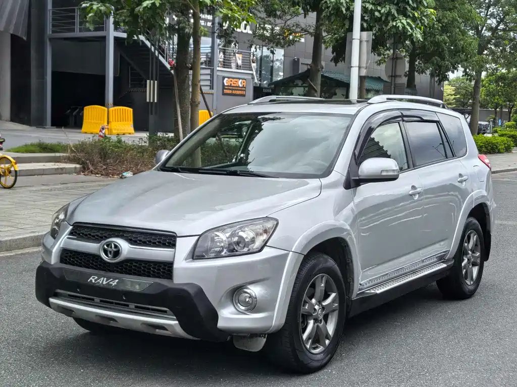 Toyota RAV4 2012