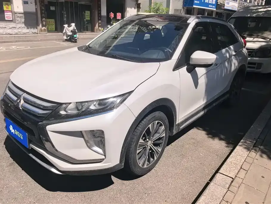 Mitsubishi Eclipse Cross 2019 — фото 1 из 16