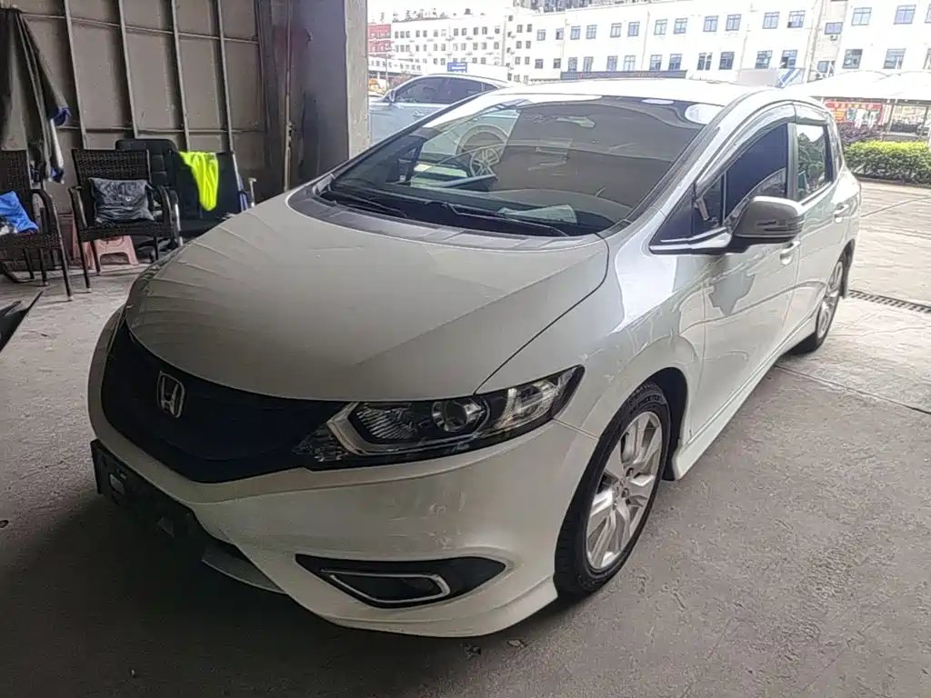 Honda Jade 2016
