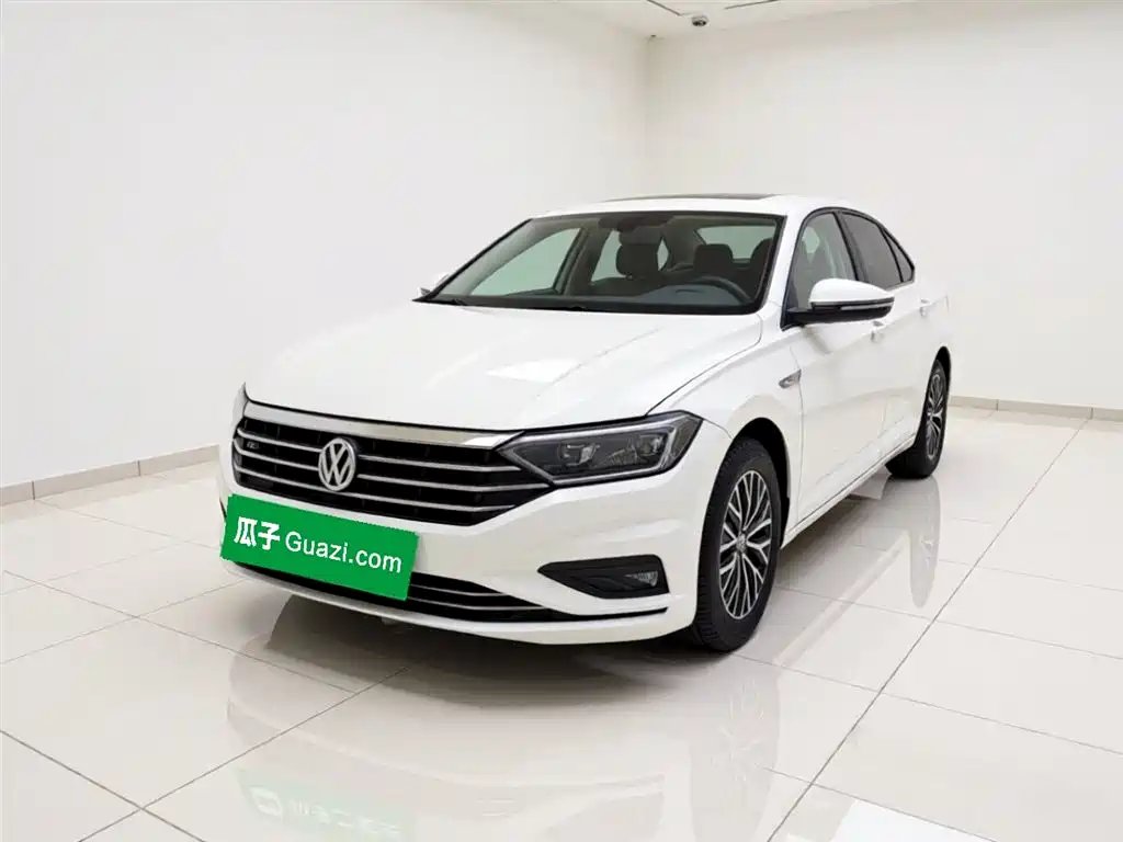 Volkswagen Sagitar 2020