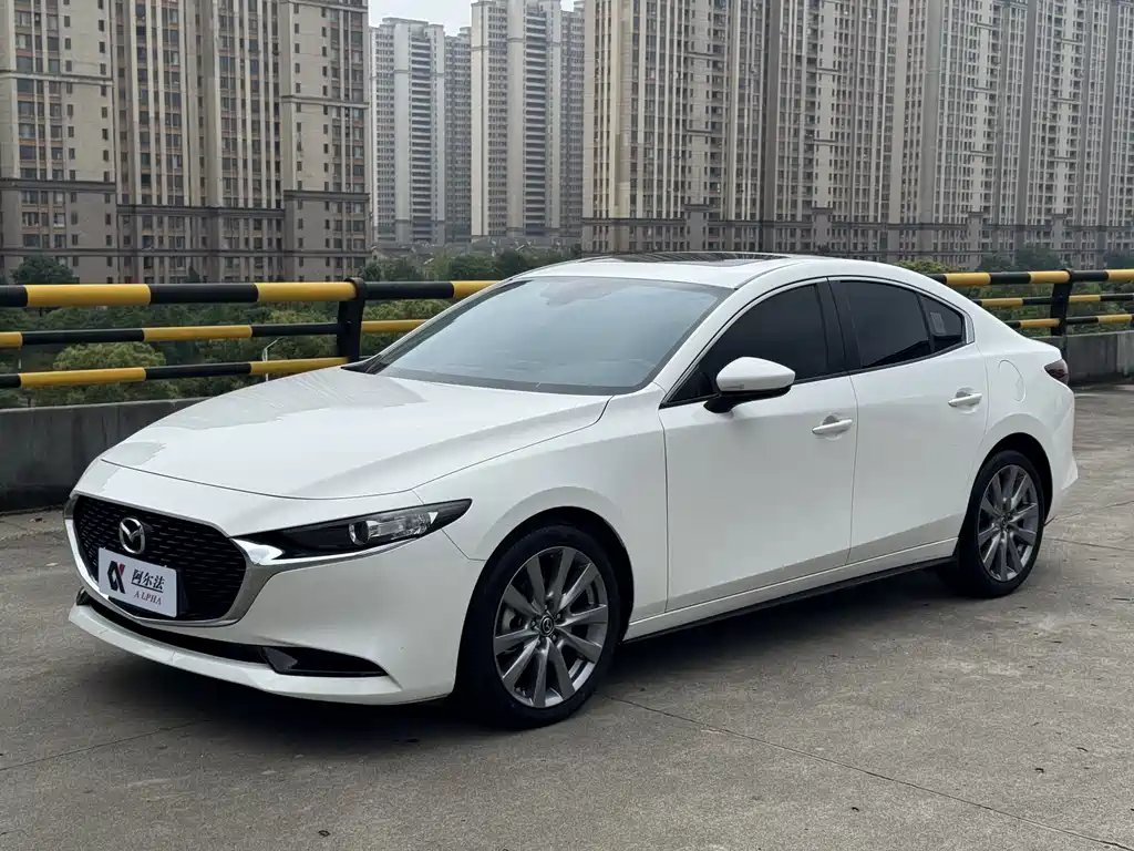 Mazda 3 Axela 2022