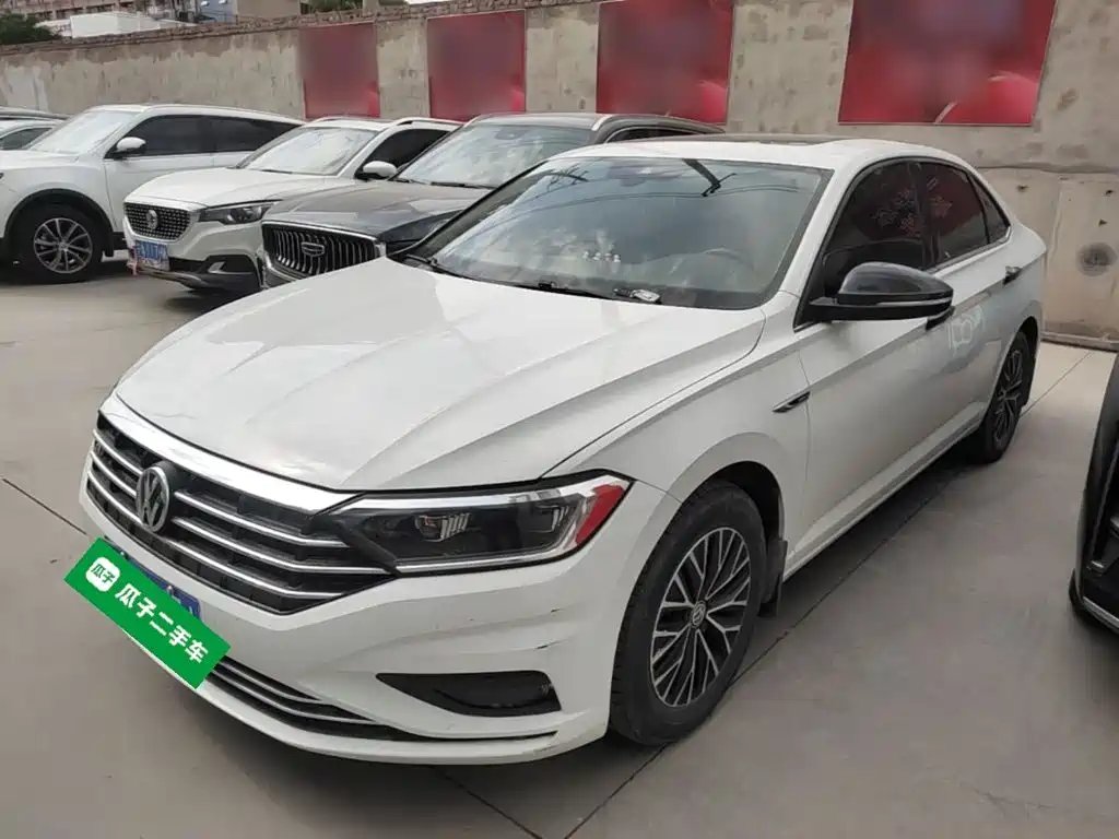 Volkswagen Sagitar 2020