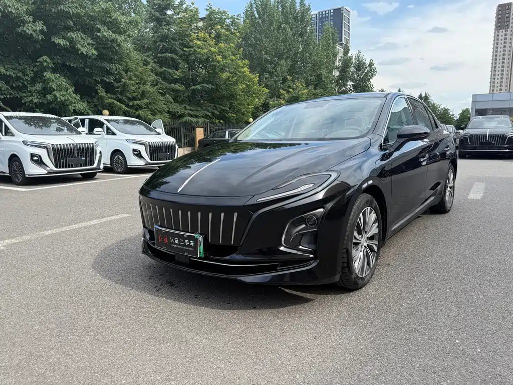 Hongqi Hongqi E-QM5 2022