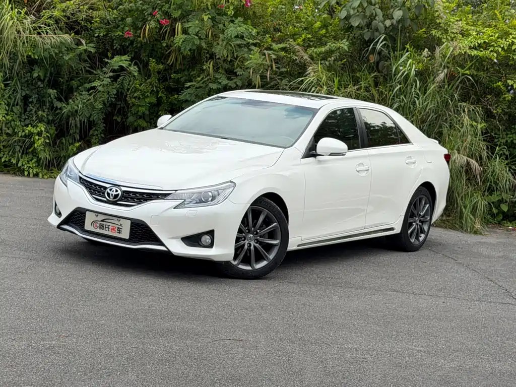 Toyota Reiz 2015
