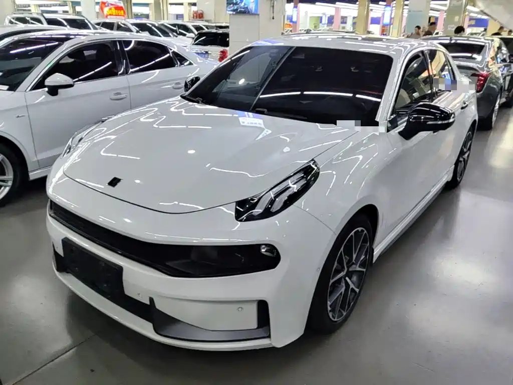 Lynk & Co 03 2022