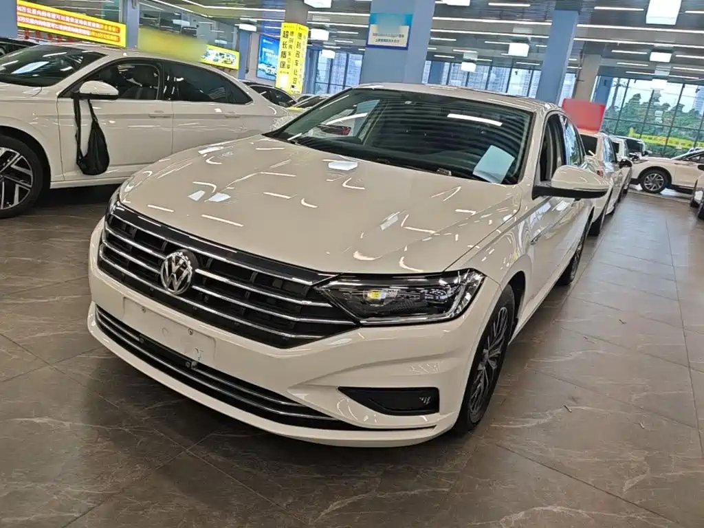 Volkswagen Sagitar 2020