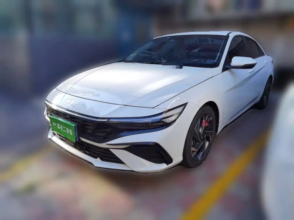 Hyundai Elantra 2023