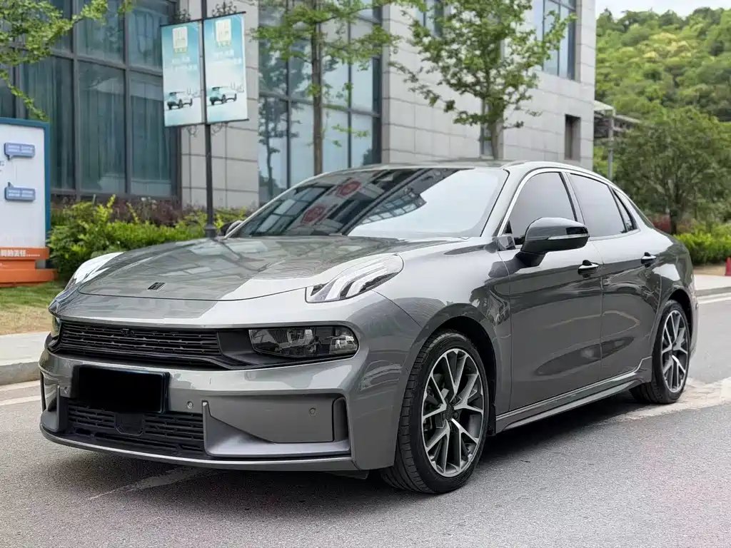 Lynk & Co 03 2021