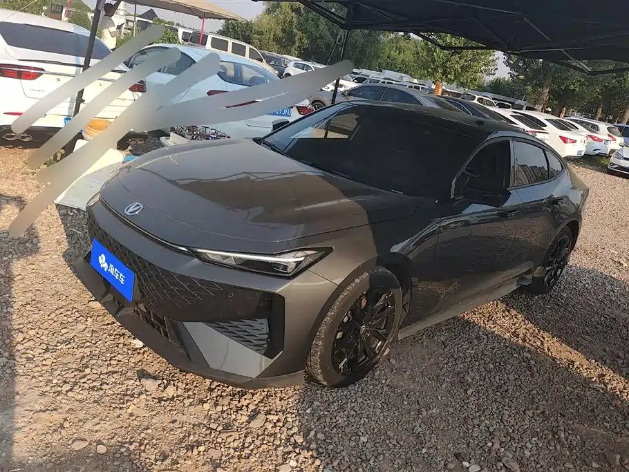 Changan UNI-V 2024