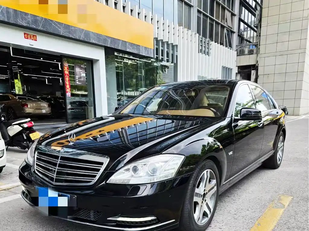 Mercedes-Benz S-Class 2012