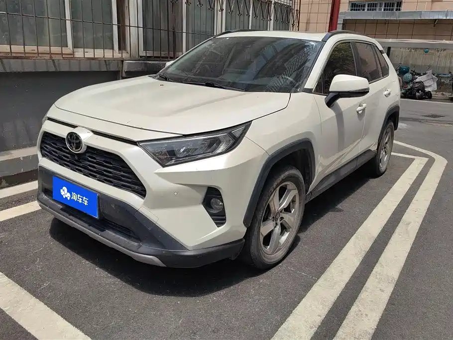 Toyota RAV4 2021