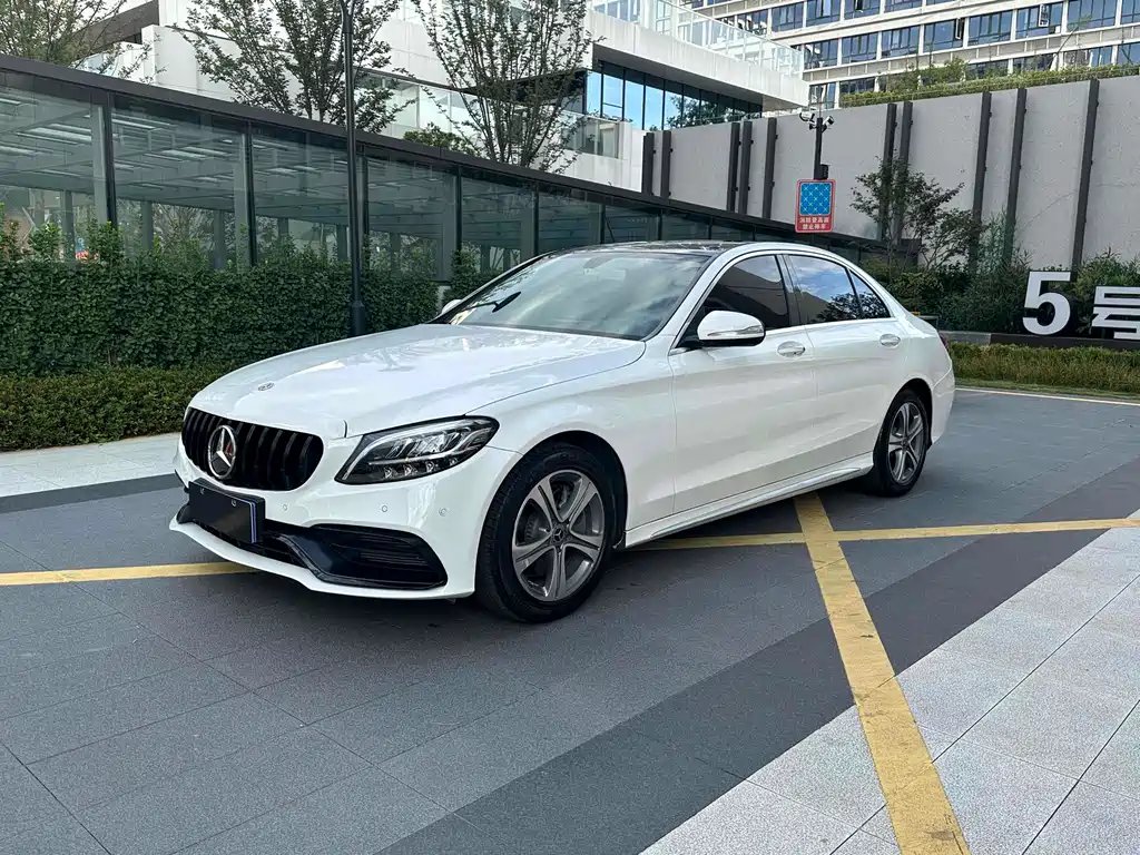 Mercedes-Benz C-Class 2019