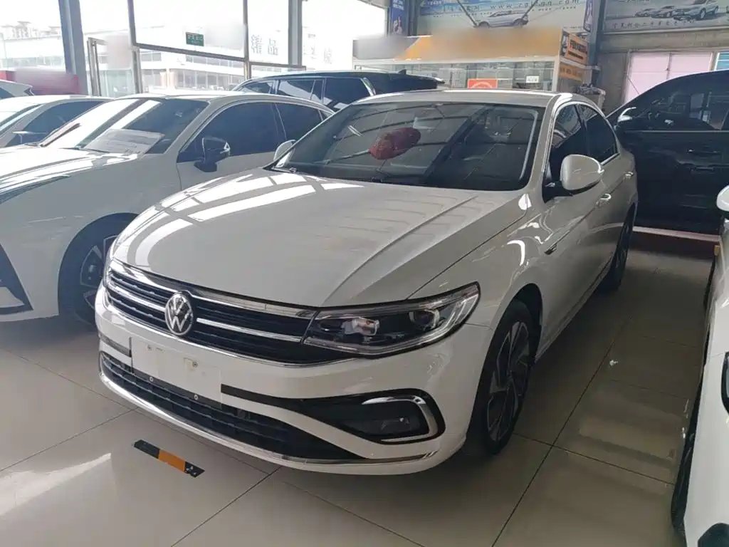 Volkswagen Bora 2023