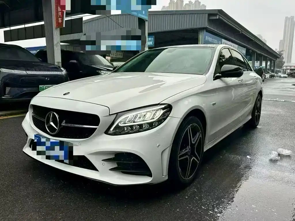 Mercedes-Benz C-Class 2021