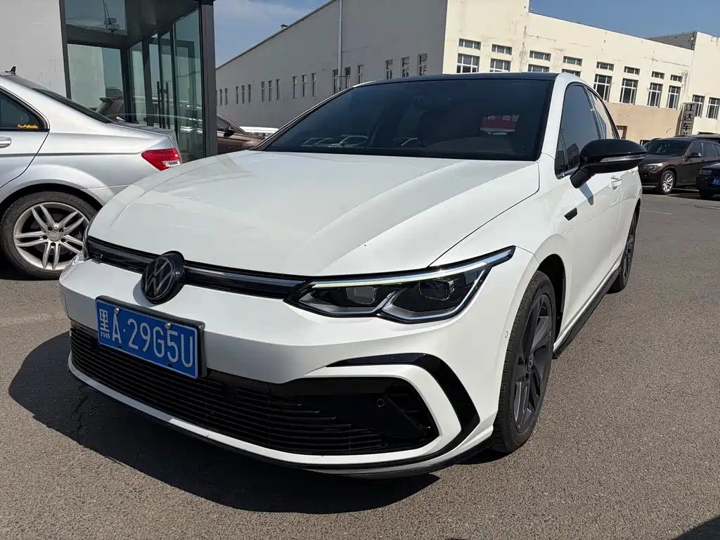 Volkswagen Golf 2024