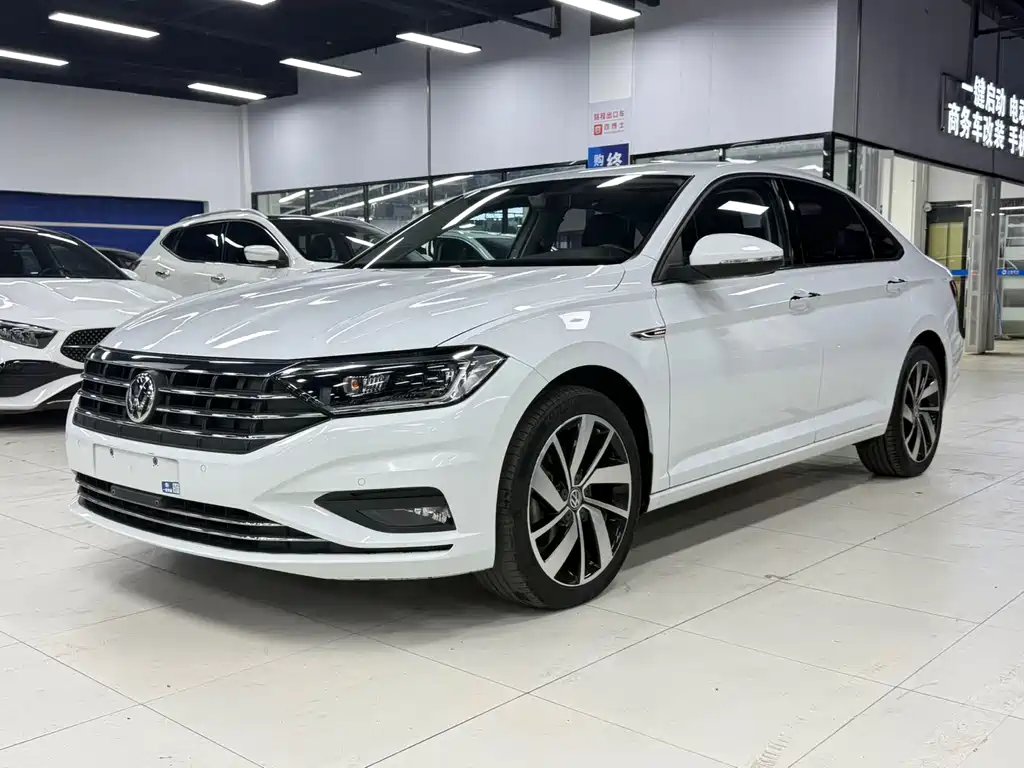 Volkswagen Sagitar 2022