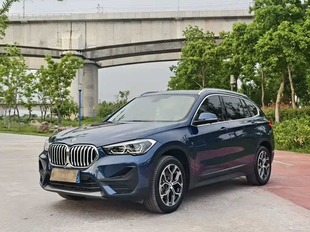 BMW X1 2020 — фото 1 из 13