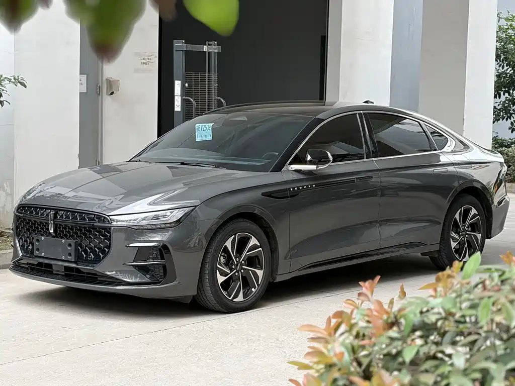 Lincoln Z 2023