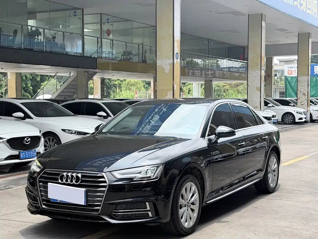 Audi A4L 2019