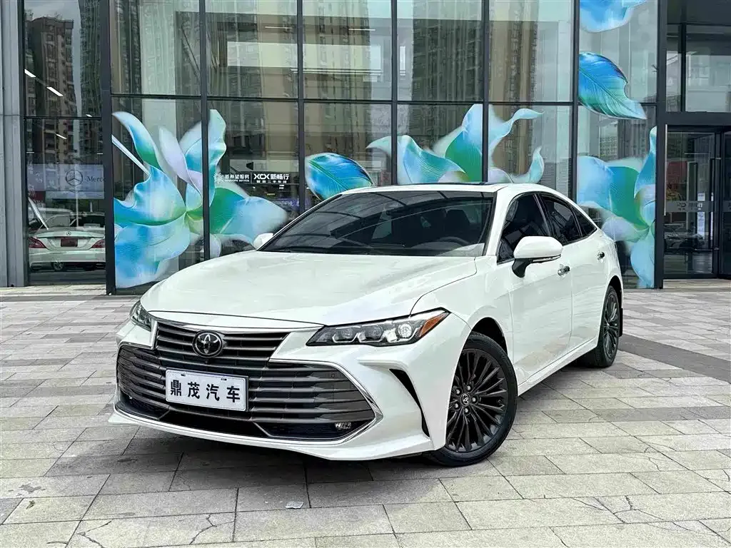 Toyota Avalon 2021 — фото 1 из 24