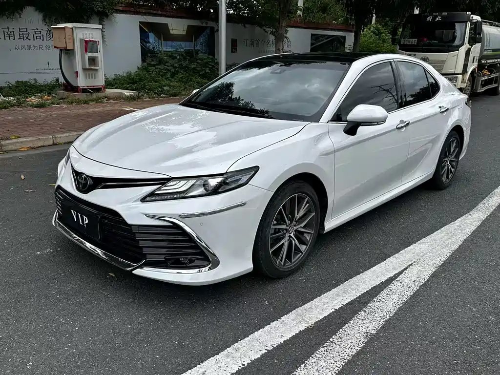 Toyota Camry 2021