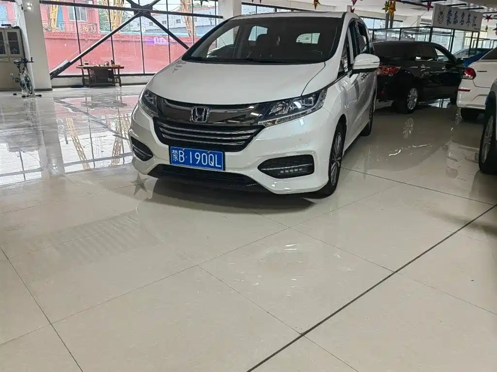Honda Odyssey 2020 — фото 1 из 5