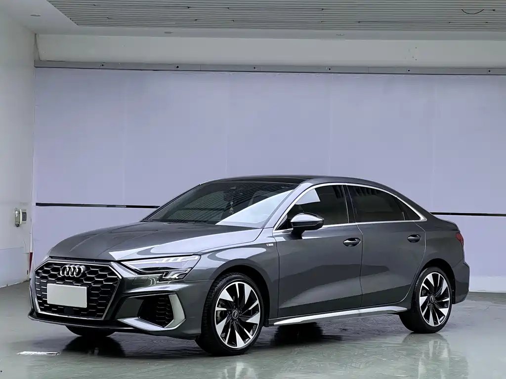 Audi A3 2024 — фото 1 из 5