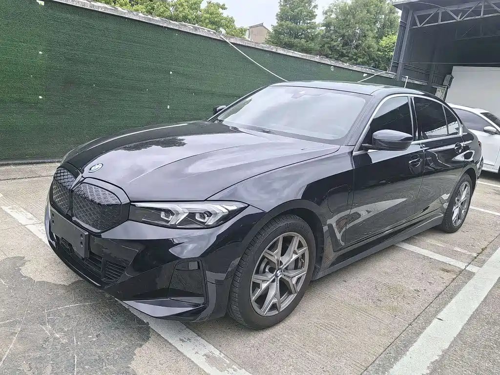 BMW i3 2024