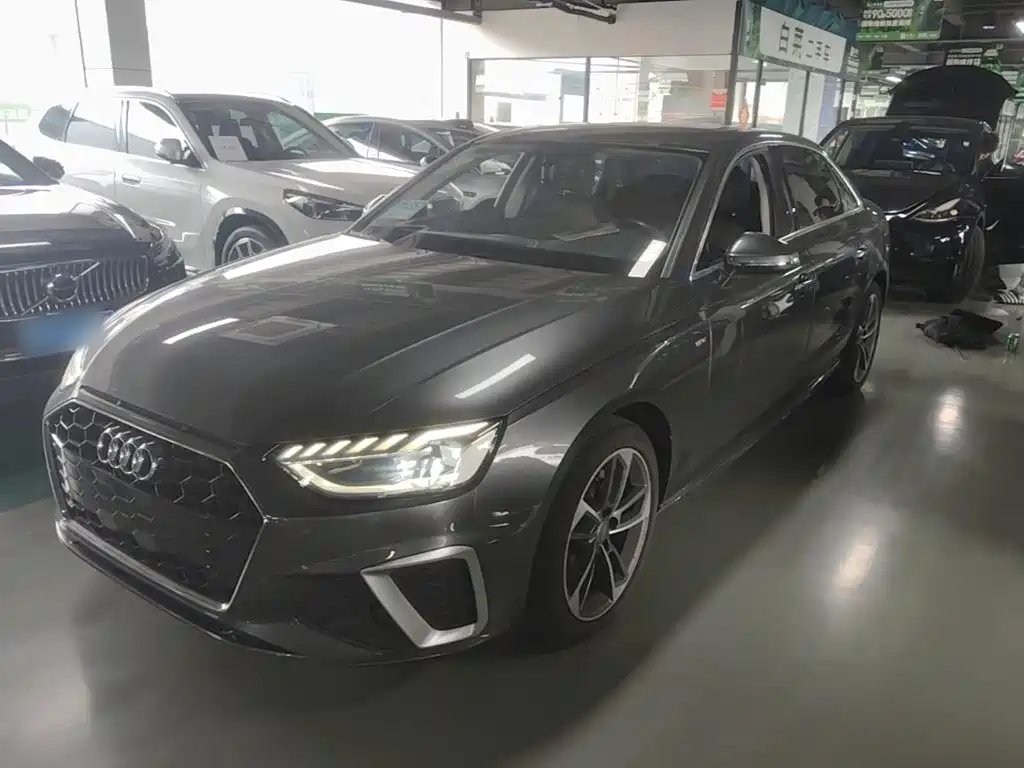 Audi A4L 2021