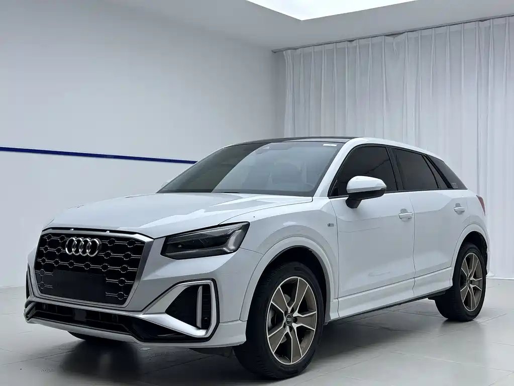 Audi Q2L 2022 — фото 1 из 5
