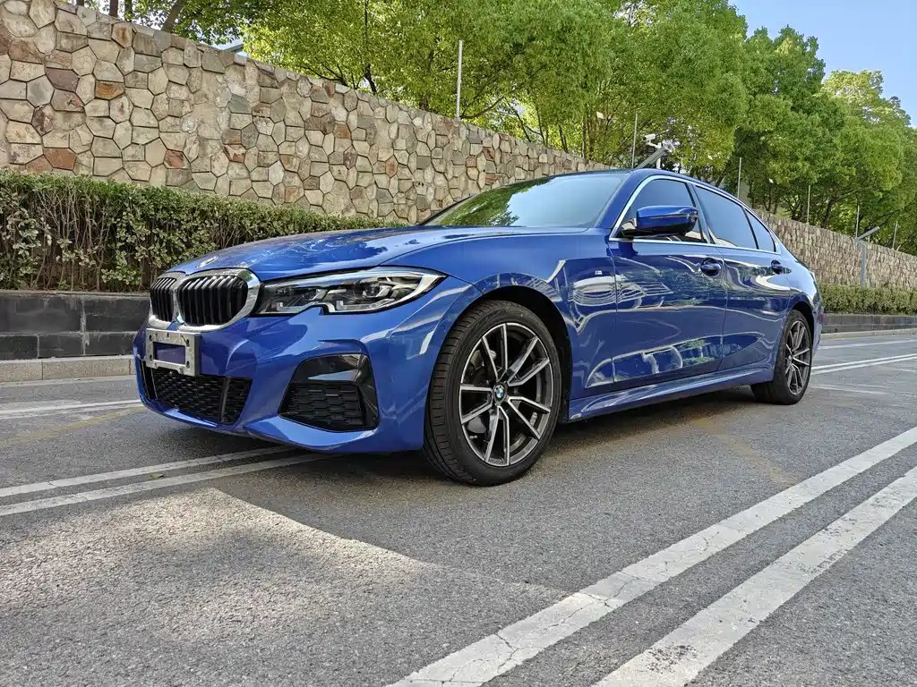 BMW 3 Series 2021 — фото 1 из 5