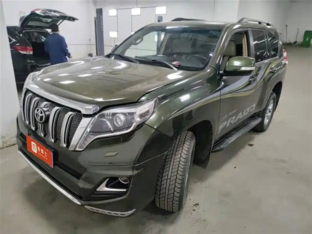 Toyota Prado (Import) 2012 — фото 1 из 5